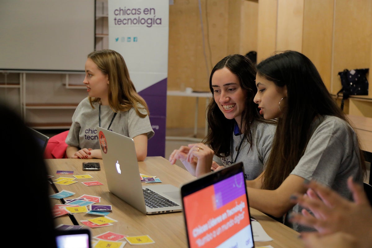 Chicas en Tecnología helps bring girls closer to the world of technology. Photo courtesy of Chicas en Tecnología