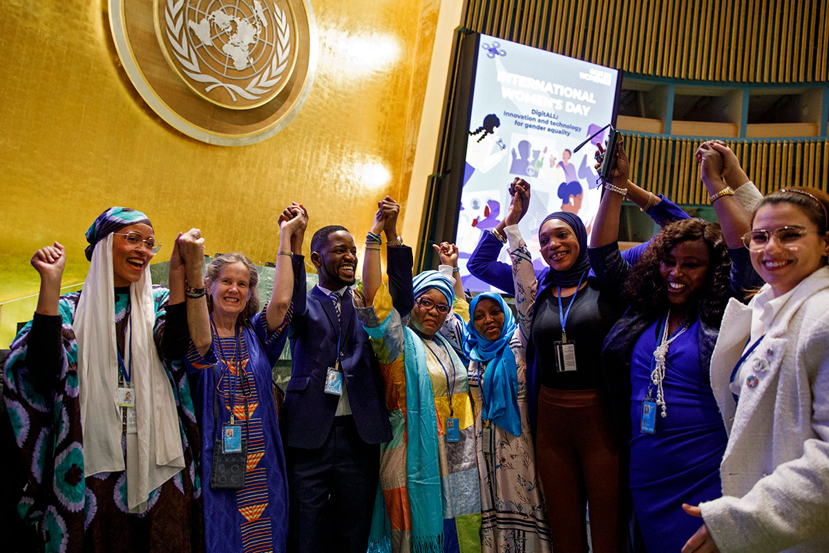 Durante el 67o período de sesiones de la Comisión de la Condición Jurídica y Social de la Mujer (CSW67), las personas participantes celebran el Día Internacional de la Mujer de 2023 bajo el tema “Por un mundo digital inclusivo: Innovación y tecnología para la igualdad de género”.