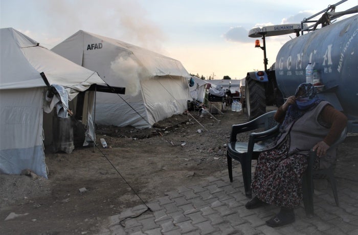 Women and girls in the earthquake zones are living in tents. Photo: Nilüfer Baş/UN Women